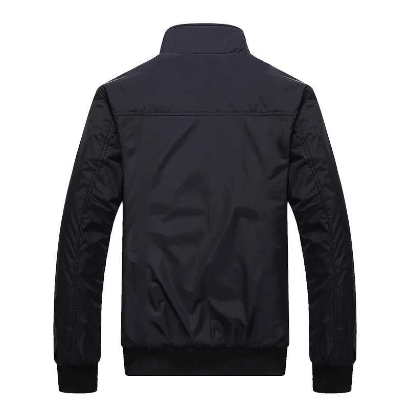 Herren leichter Nylon-Bomber mit kariertem Innenfutter, hohem Stehkragen und Reißverschlusstaschen Nord Taschen