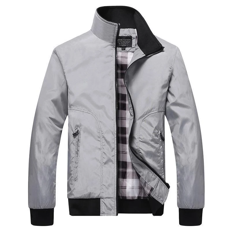 Herren leichter Nylon-Bomber mit kariertem Innenfutter, hohem Stehkragen und Reißverschlusstaschen Nord Taschen