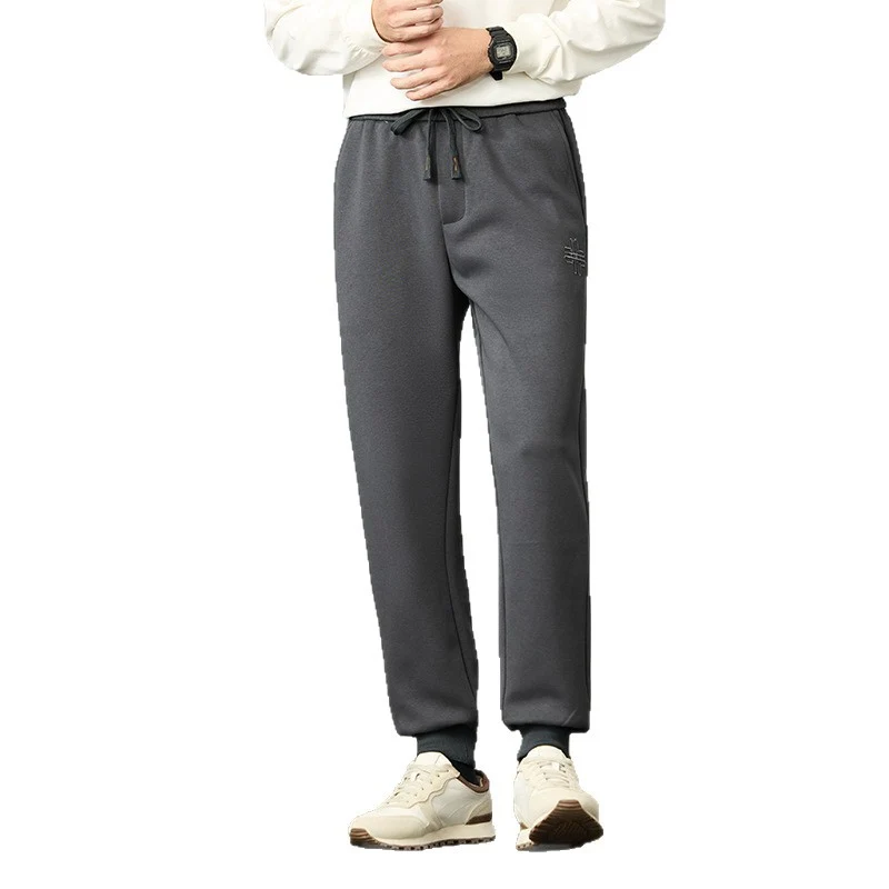 Herren Joggerhose aus weichem Fleece mit elastischem Bund, Kordelzug und Bündchen Nord Taschen
