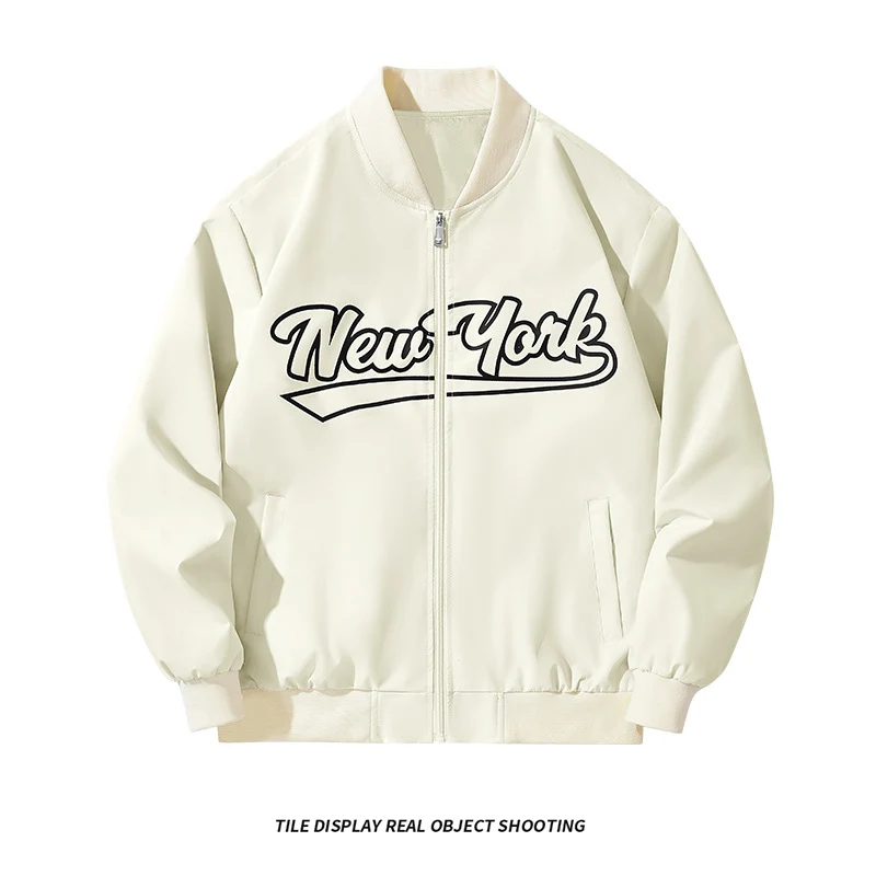 Herren Bomberjacke im College-Stil mit Script-Frontprint und Rippbündchen Nord Taschen