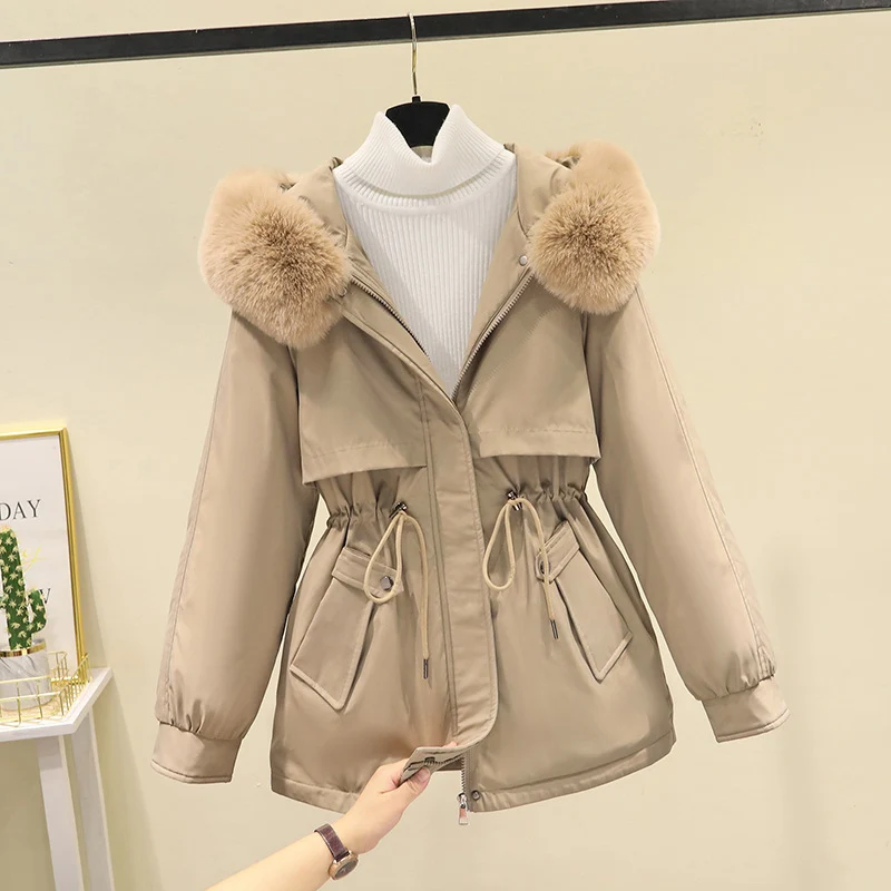 Damen nan taillierter Kurzparka mit Kordelzugtaillierung, Kapuze und großen Pattentaschen Nord Taschen
