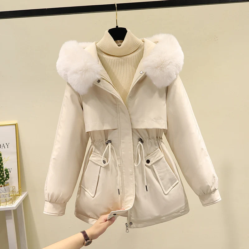 Damen nan taillierter Kurzparka mit Kordelzugtaillierung, Kapuze und großen Pattentaschen Nord Taschen