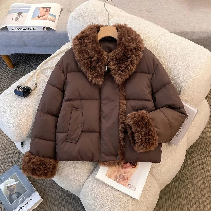Damen nan taillierte Steppjacke mit voluminösem Teddykragen und abnehmbaren Bommel-Details Nord Taschen
