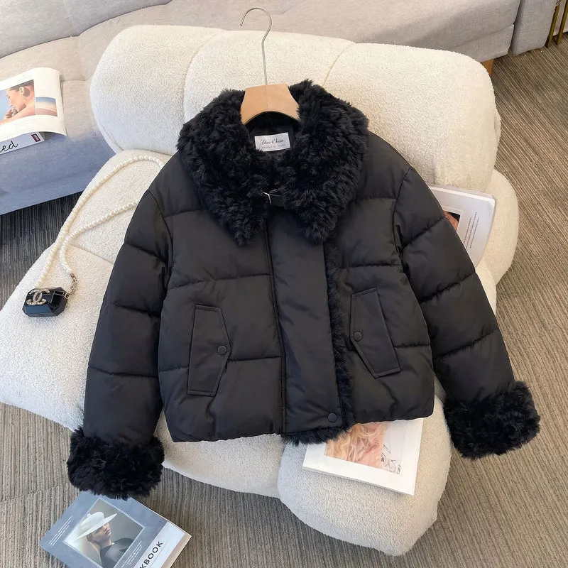 Damen nan taillierte Steppjacke mit voluminösem Teddykragen und abnehmbaren Bommel-Details Nord Taschen