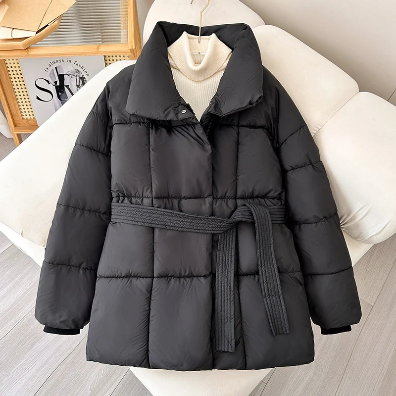 Damen nan taillierte Steppjacke mit breitem Stehkragen, gesteppter Bindegürtel und Rippenbündchen Nord Taschen
