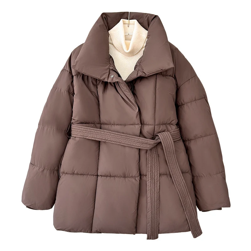Damen nan taillierte Steppjacke mit breitem Stehkragen, gesteppter Bindegürtel und Rippenbündchen Nord Taschen