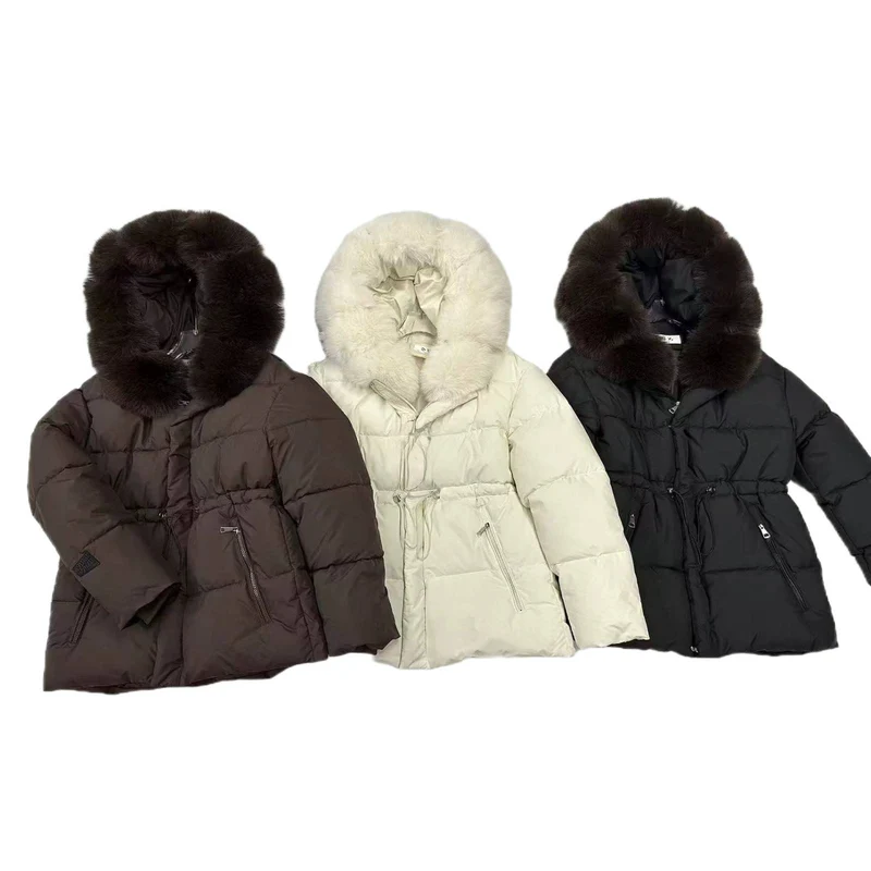 Damen nan kurze wattierte Steppjacke mit Kordelzugtaillierung und voluminösem Fellkragen Nord Taschen