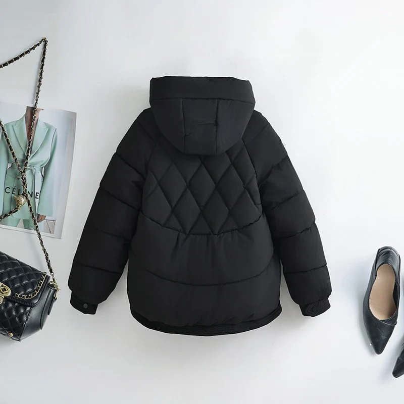 Damen nan kurze wattierte Kapuzenjacke mit Rautenstepp, schrägen Pattentaschen und geripptem Saum Nord Taschen