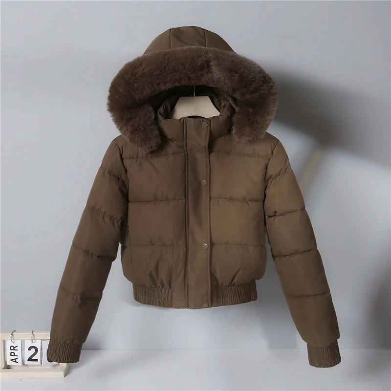 Damen nan kurz geschnittene Thermosteppjacke mit abnehmbarer Kunstfellkapuze und Rippbündchen Nord Taschen