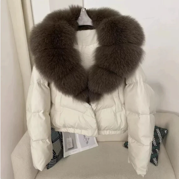 Damen nan kurz geschnittene Boxy-Pufferjacke mit extra großem Webpelzkragen und formstabilem Saum Nord Taschen