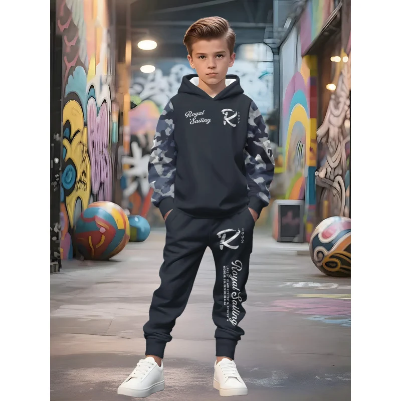 Unisex Kinder Jogginganzug mit Kapuzenpullover und detailreichem Auto-Print Arvani