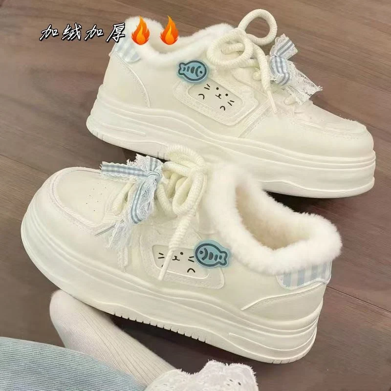 Damen Verspielte Sneakers mit einzigartiger Katzenapplikation