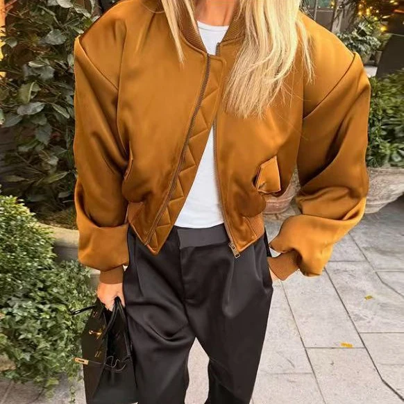 Damen Kurze Satin‑Bomberjacke im Cropped‑Boxy‑Schnitt Nord Taschen