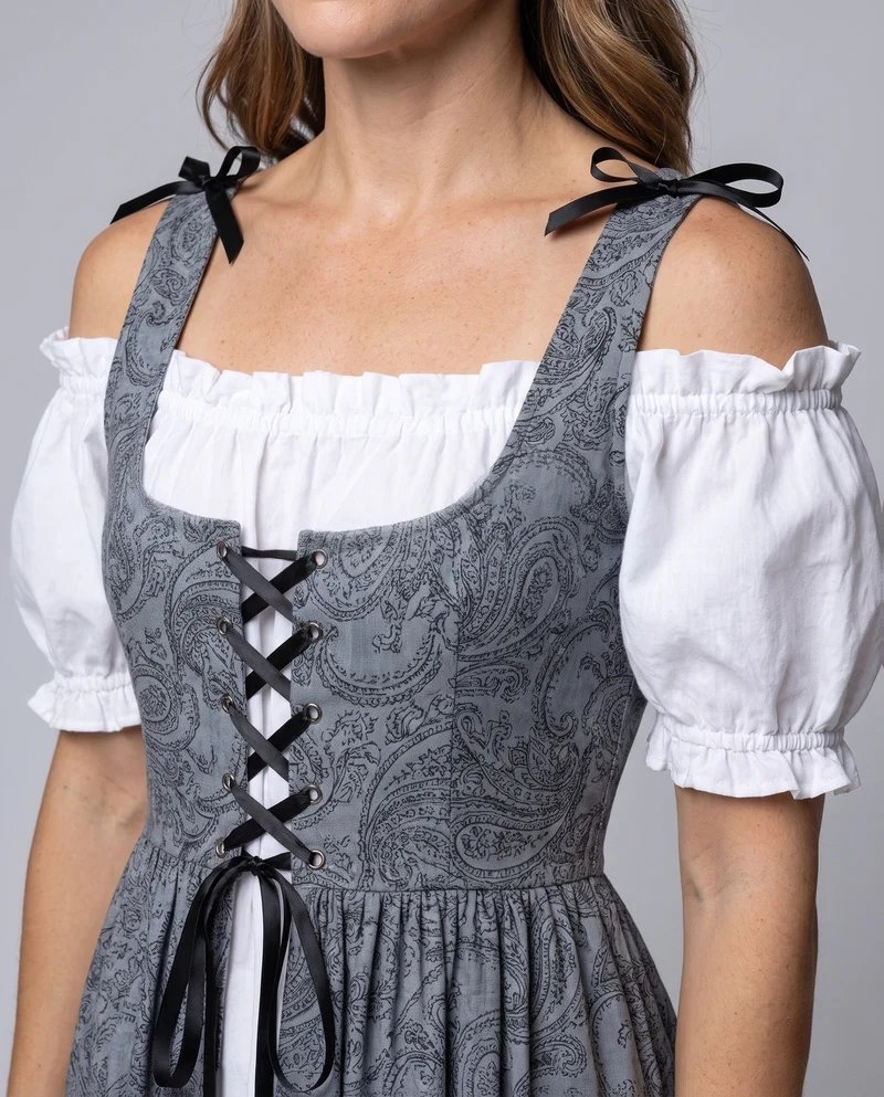 Damen traditionelle Kleid mit verspieltem Design Nord Taschen