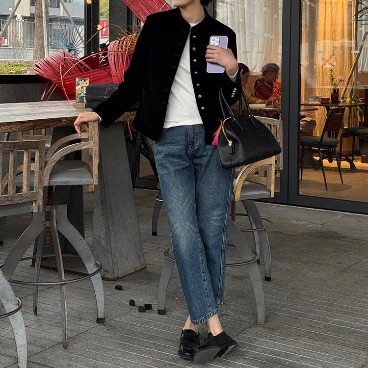 Damen Elegante Samtjacke mit Knopfleiste Nord Taschen