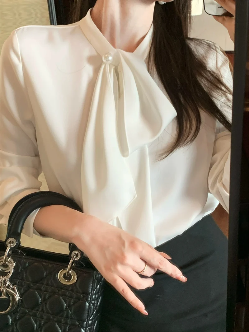 Damen Elegante Bluse mit Schleifendetail Nord Taschen