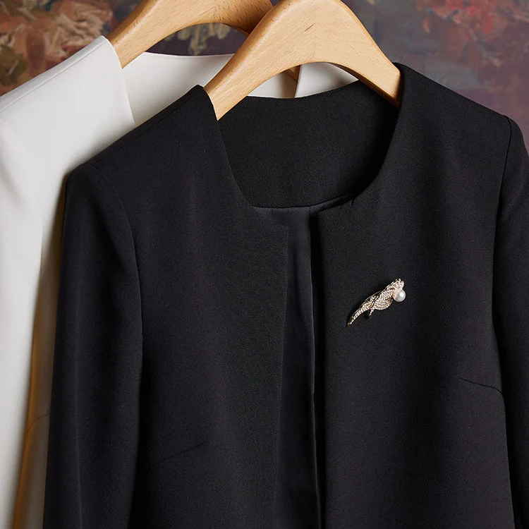 Damen Elegante Blazerjacke mit schickem Verschluss Nord Taschen