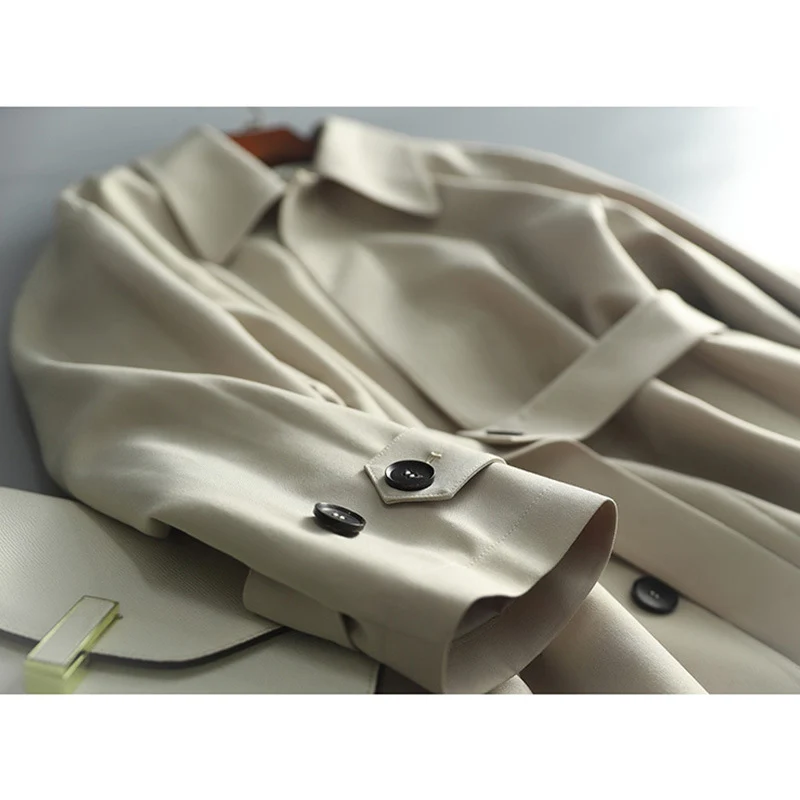 Damen Elegant geschnittener Trenchcoat Nord Taschen