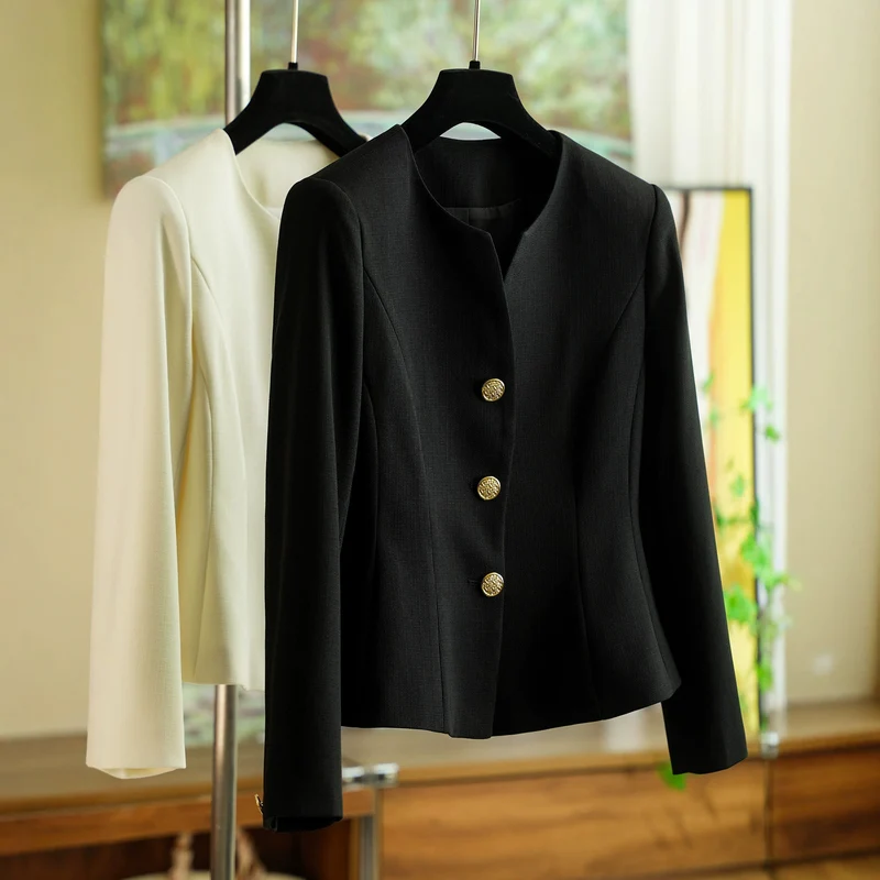 Damen Elegant geschnittener Blazer mit Schmuckknöpfen Nord Taschen