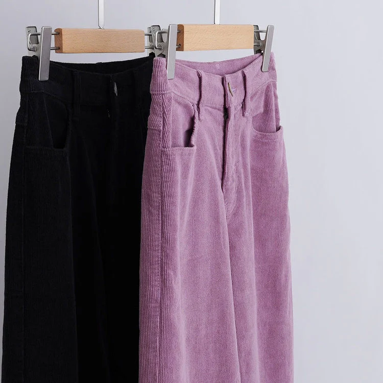Damen Bequeme und weite Cordhose Nord Taschen