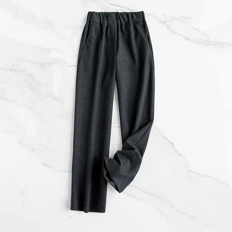 Damen Bequeme und stylische Stoffhose Nord Taschen