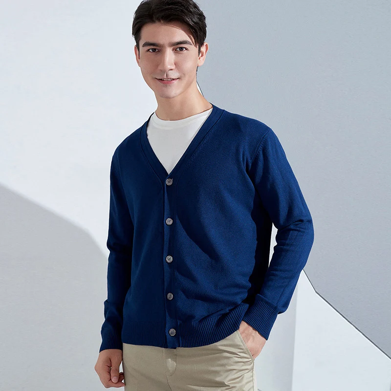 Herren Leichter Feinstrick-Cardigan mit V‑Ausschnitt und Business‑Silhouette Nord Taschen