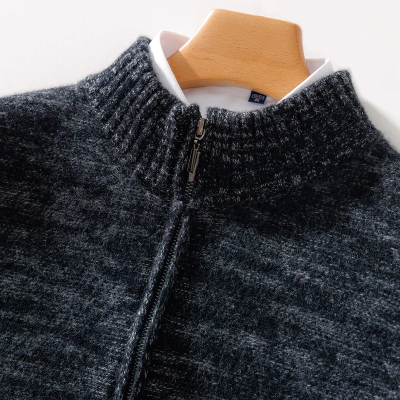 Herren Lässiger Zip‑Mockneckpullover aus Wollmix mit angerauter Mohair‑Optik und Stehkragen Nord Taschen