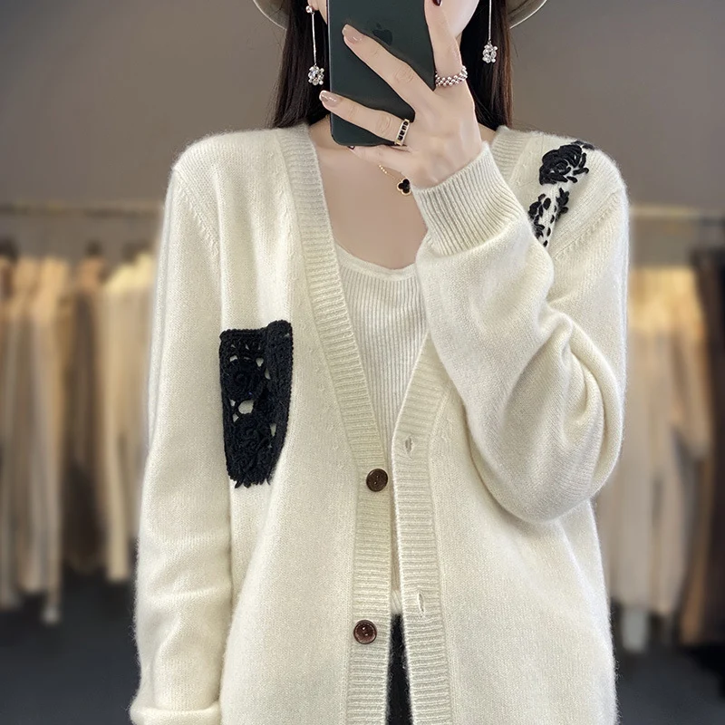 Damen Zweiteiliges Feinstrick‑Set mit Strickcardigan und Top sowie gehäkelten Blumenapplikationen Nord Taschen