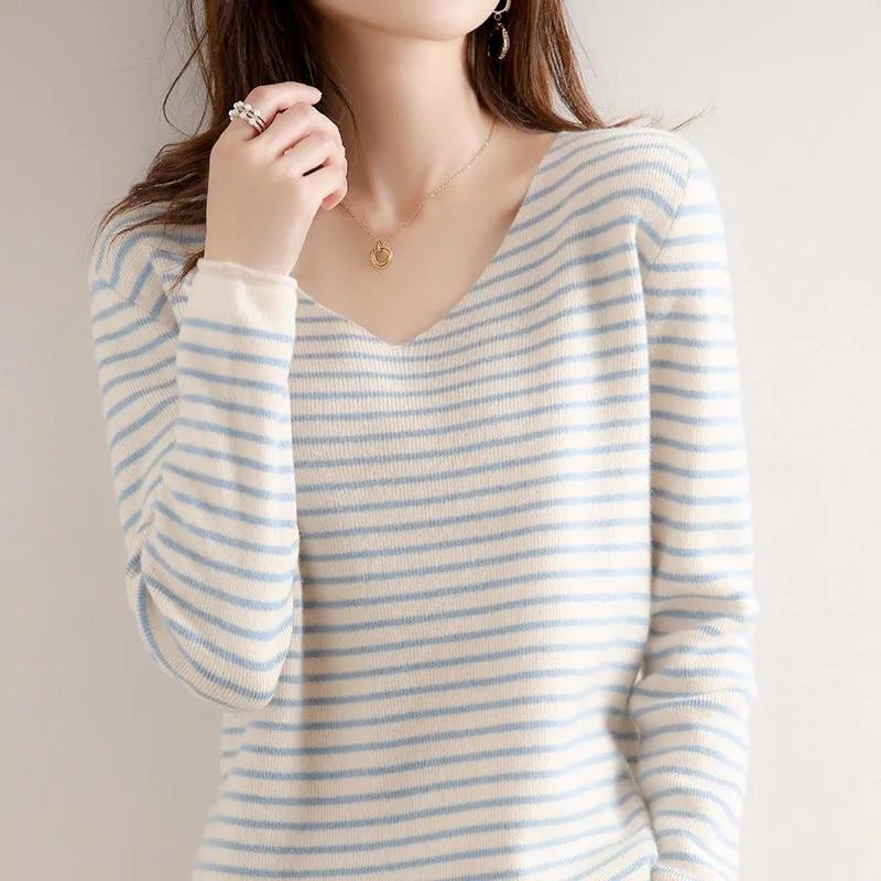 Damen Zarter Streifen-V‑Ausschnittpullover aus feinem Rippstrick mit weichem Fall Nord Taschen