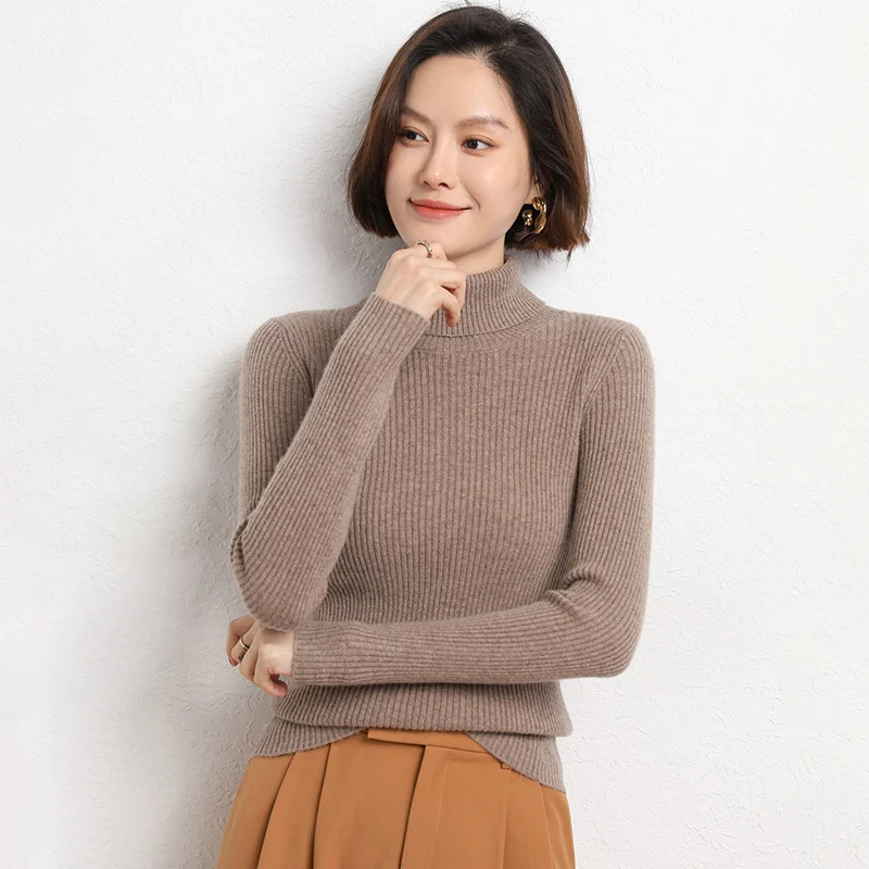 Damen Taillierter Feinstrick-Rollkragenpullover mit feiner Rippenstruktur und Kaschmir-Optik Nord Taschen