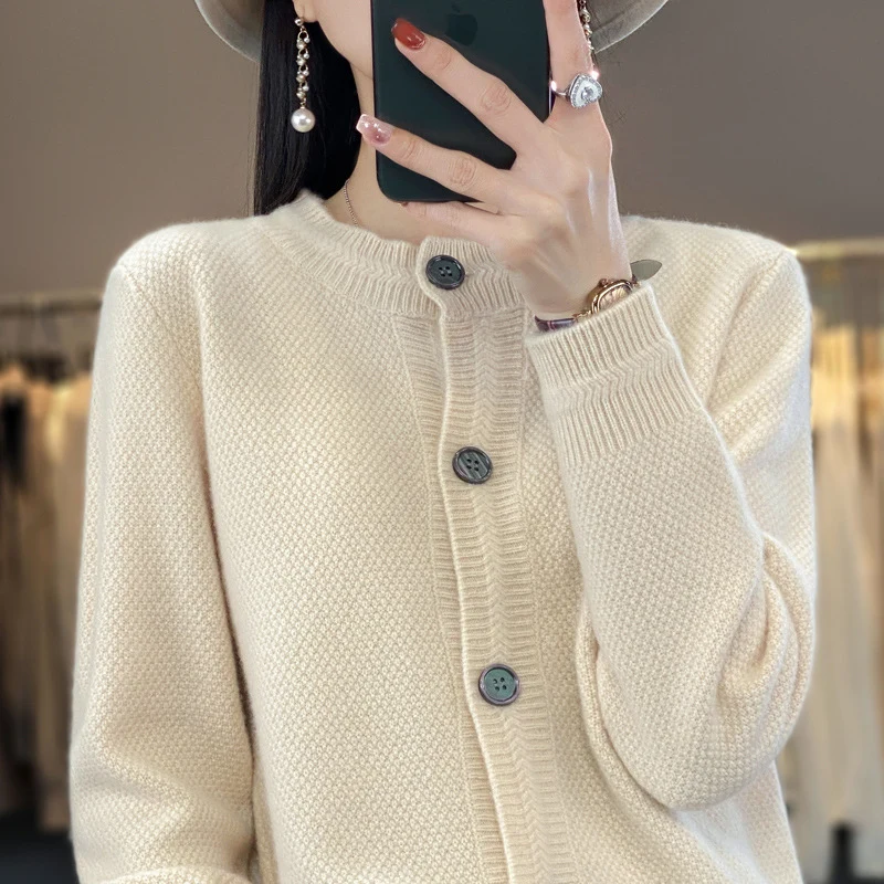 Damen Strukturierter Feinstrick-Cardigan mit kaschmirähnlicher Haptik, durchgehender Knopfleiste und kastiger Oversize‑Passform Nord Taschen