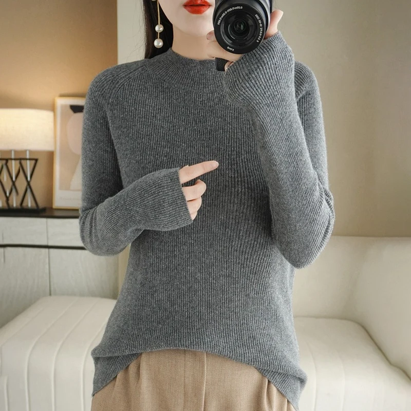 Damen Schmal geschnittener Stehkragenpullover aus leichtem Feinstrick mit feiner Rippenstruktur Nord Taschen