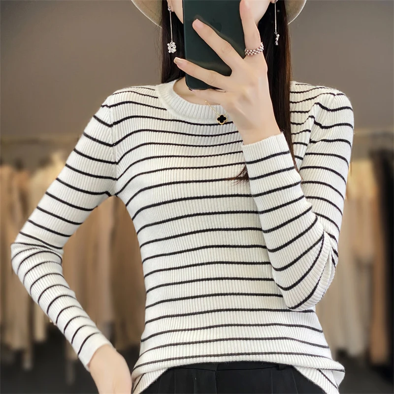 Damen Schmal geschnittener Feinstrick-Pullover mit dezenter Streifenstruktur und Rundhals Nord Taschen