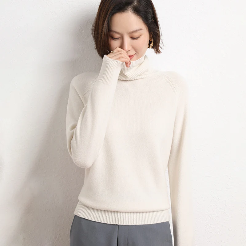 Damen Schlanker Rollkragenpullover aus feinem Strick mit Raglanärmeln Nord Taschen