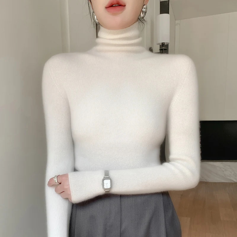 Damen Schlanker Feinstrickpullover mit hohem Rollkragen und feiner Rippstruktur Nord Taschen