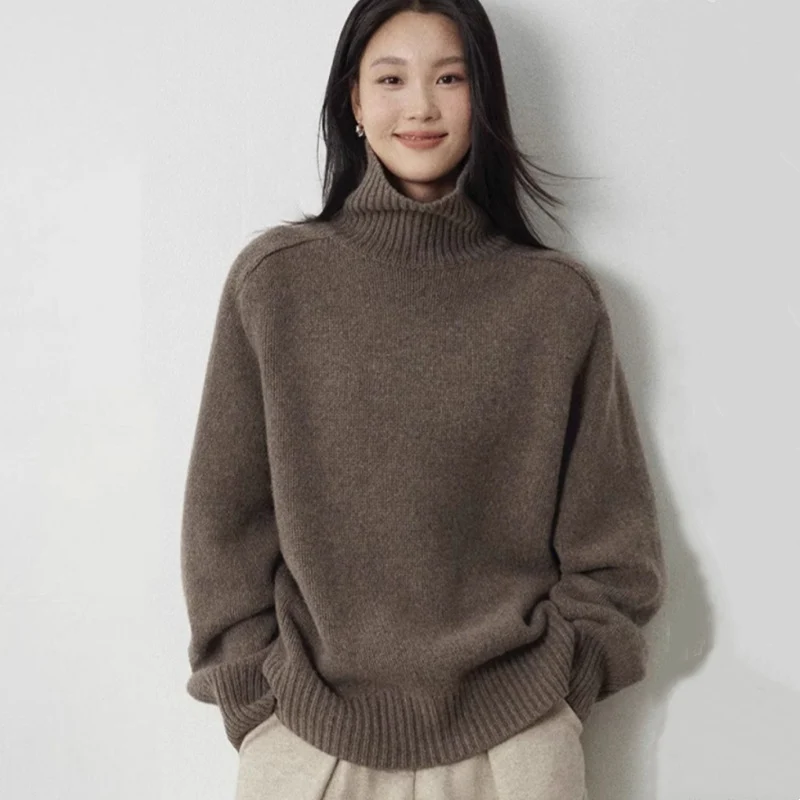 Damen Rollkragenpullover aus feinem Wollmix mit geradem Schnitt und breitem Rippkragen Nord Taschen