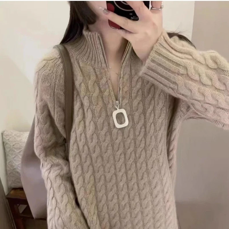Damen Oversize Zopfmuster-Feinstrickpullover mit halbem Zipper und Stehkragen Nord Taschen