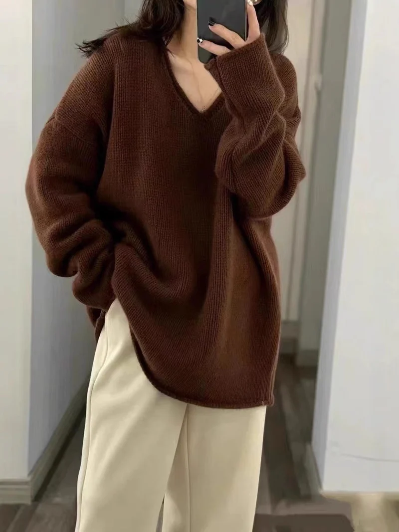 Damen Oversize V‑Ausschnitt Pullover im Mohair‑Look mit überschnittener Schulter und gerundetem Saum Nord Taschen