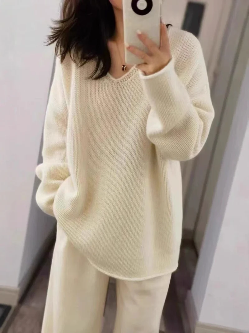 Damen Oversize V‑Ausschnitt Pullover im Mohair‑Look mit überschnittener Schulter und gerundetem Saum Nord Taschen