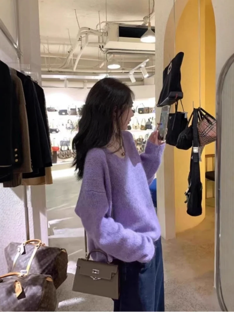 Damen Oversize V‑Ausschnitt Mohair‑Look Pullover mit Angora‑Optik und überschnittener Schulter Nord Taschen