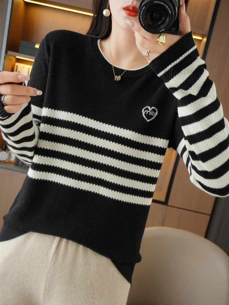Damen Oversize-Strickpullover mit Wabenstruktur, kontrastierenden Streifen und dezentem Herzlogo Nord Taschen