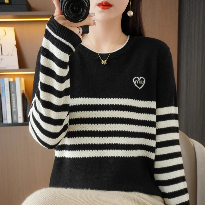 Damen Oversize-Strickpullover mit Wabenstruktur, kontrastierenden Streifen und dezentem Herzlogo Nord Taschen