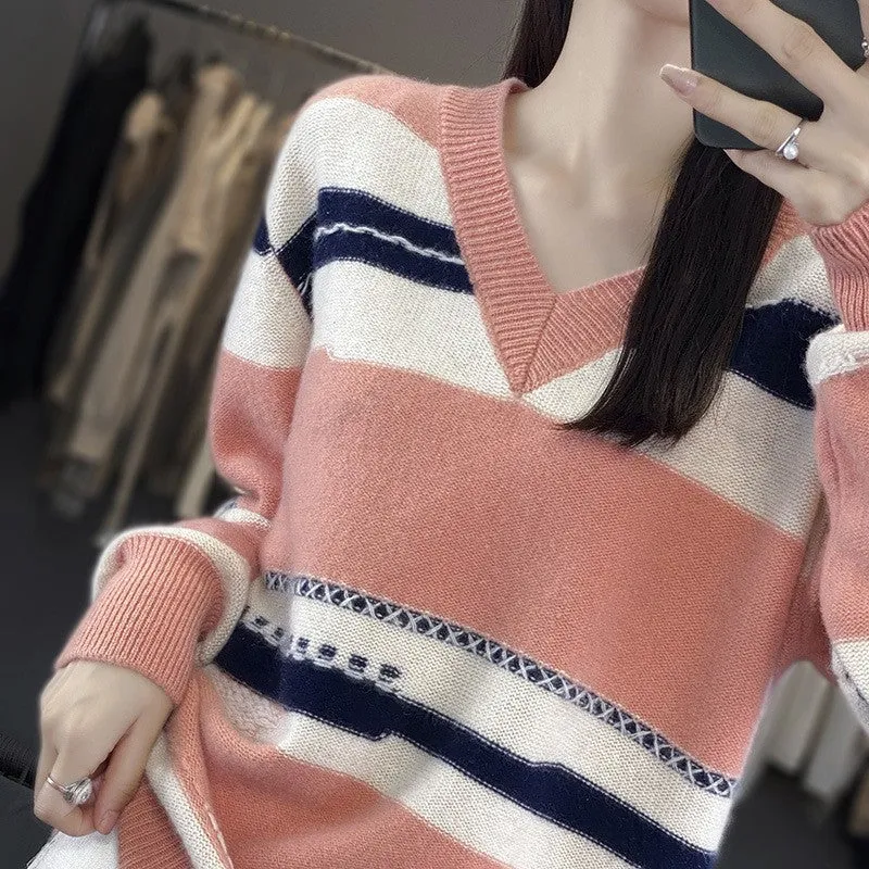 Damen Oversize-Strickpullover mit V‑Ausschnitt und grafischem Streifenmix Nord Taschen