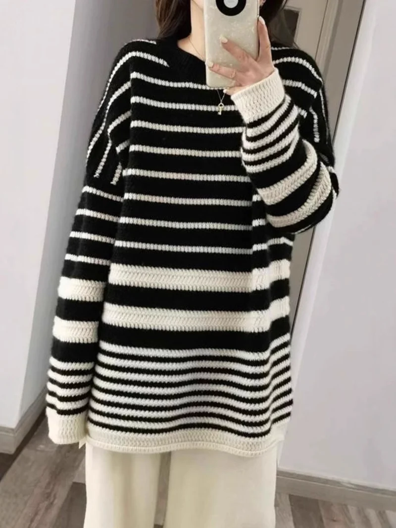 Damen Oversize-Longpullover aus grobem Streifenstrick mit Rundhalsausschnitt Nord Taschen