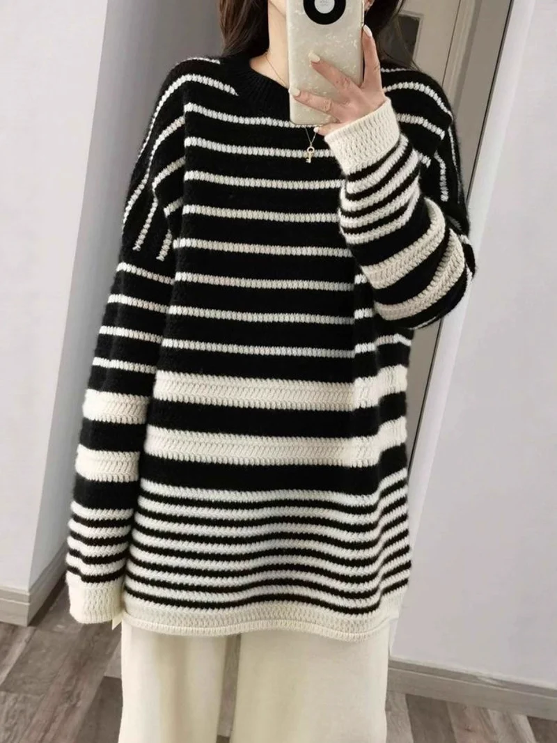 Damen Oversize-Longpullover aus grobem Streifenstrick mit Rundhalsausschnitt Nord Taschen