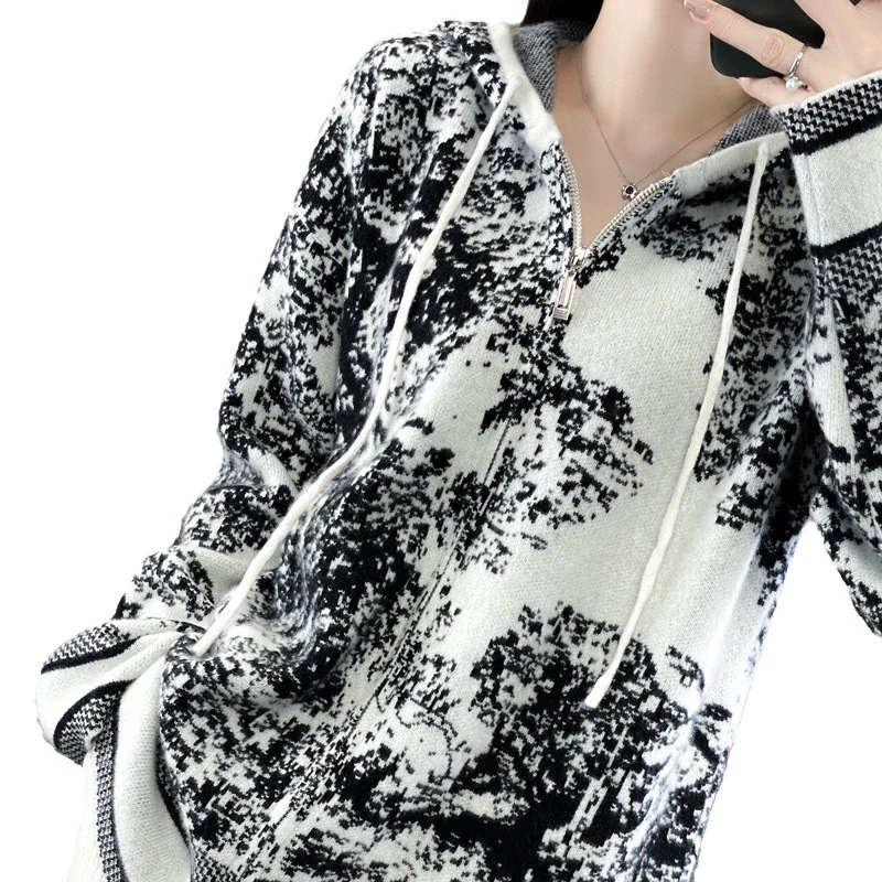 Damen Oversize Jacquard-Strickjacke mit Kapuze und Reißverschluss Nord Taschen