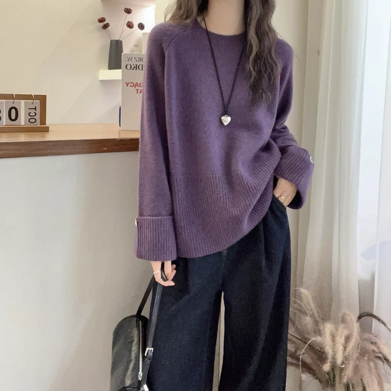 Damen Oversize‑Feinstrickpullover mit breitem Rippbund, extraweiten Ärmelabschlüssen und Zierknopf Nord Taschen