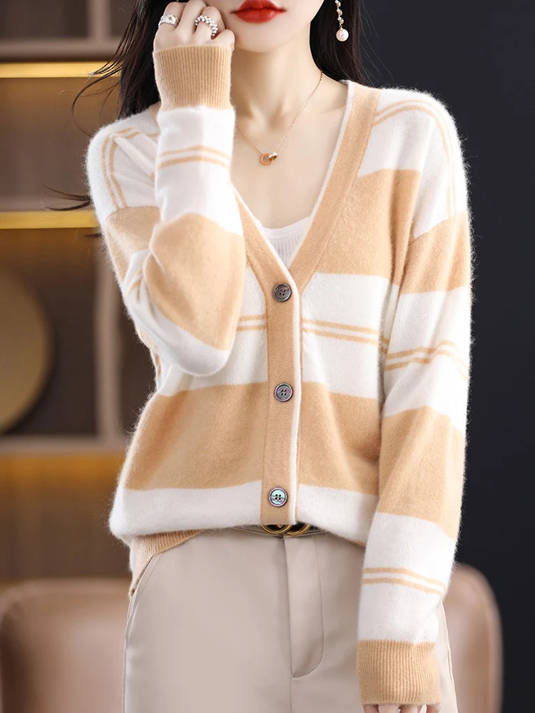 Damen Midilanger Feinstrick-Cardigan mit breiten Blockstreifen, V-Ausschnitt und gerippten Bündchen Nord Taschen