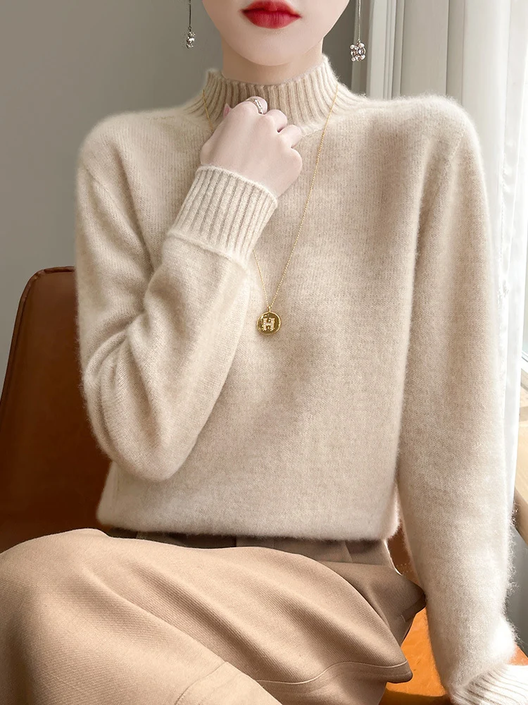 Damen Luxusweicher Midweight-Mockneckpullover aus Angora‑Optik mit feiner Rippe und entspannter Silhouette Nord Taschen