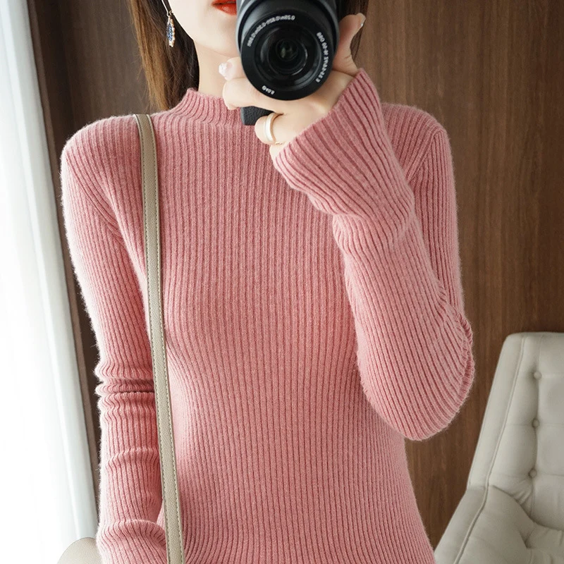 Damen Luxus-Feinstrickpullover mit schmaler Rippenstruktur und kurzem Stehkragen Nord Taschen